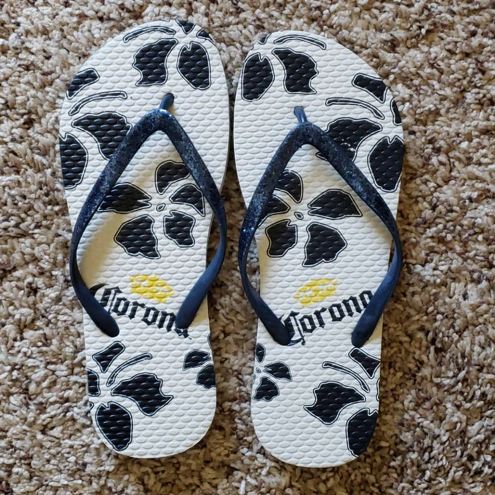 New Corona flip flops - NWOT